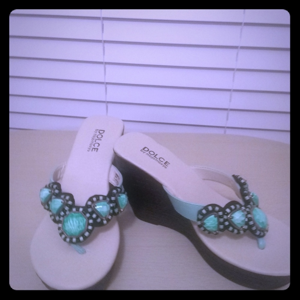 Wedge heels